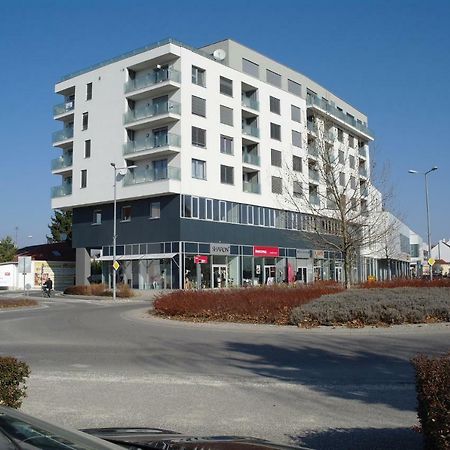 Apartman Centroom Piest'any Exterior foto